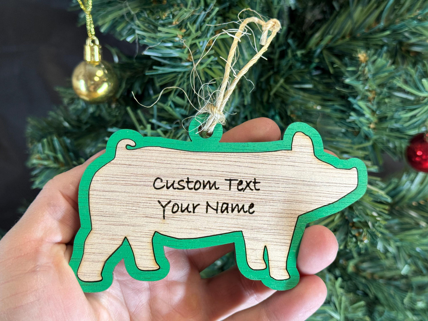 Pig Ornament for Pig Lovers on Christmas. Good for a Buyers Gift, Thank you Gifts, Pig Gift or for Pig Mom or Market Pig Project